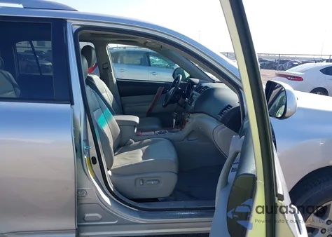 2008 Toyota Highlander Limited z USA, uszkodzony, nr VIN JTEDS42A882014653